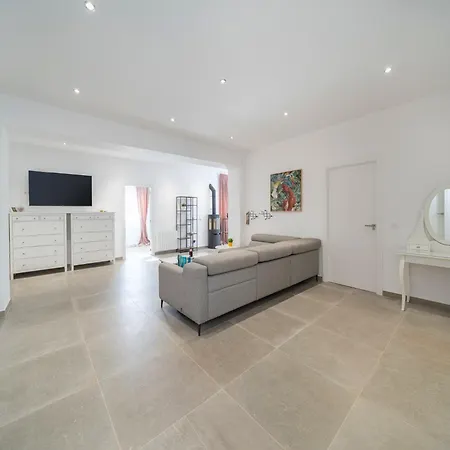 Villa For 10 Persons In L'Escala